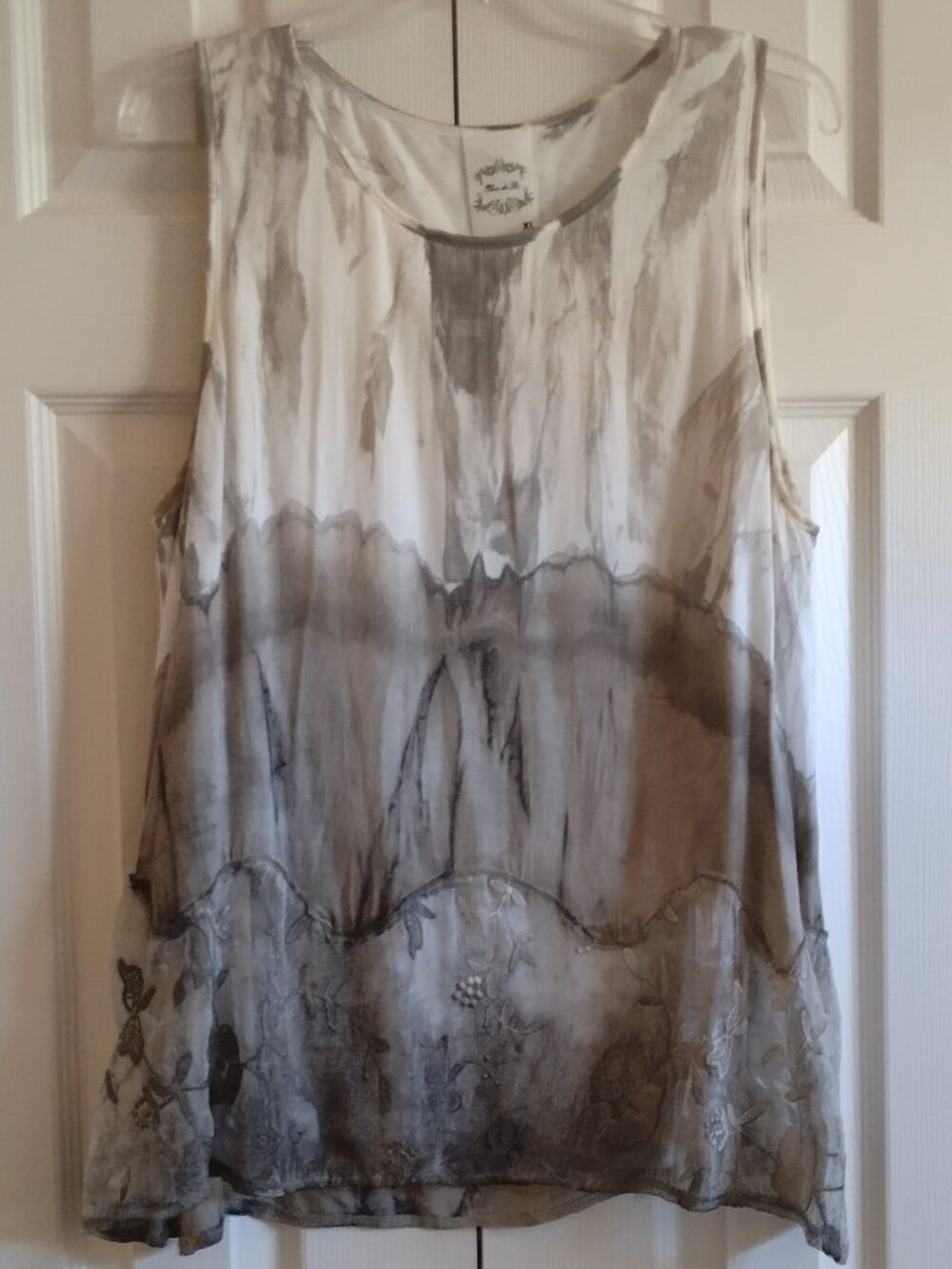 FLEW DE LIS WOMENS TANK TOP SIZE XL FULLY LINED NWOT